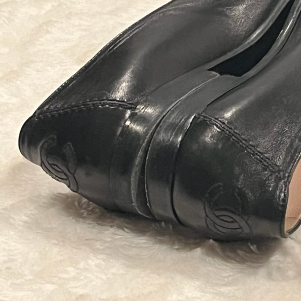 Vintage CHANEL Black Leather Cap Toe Flats - Picture 8 of 16